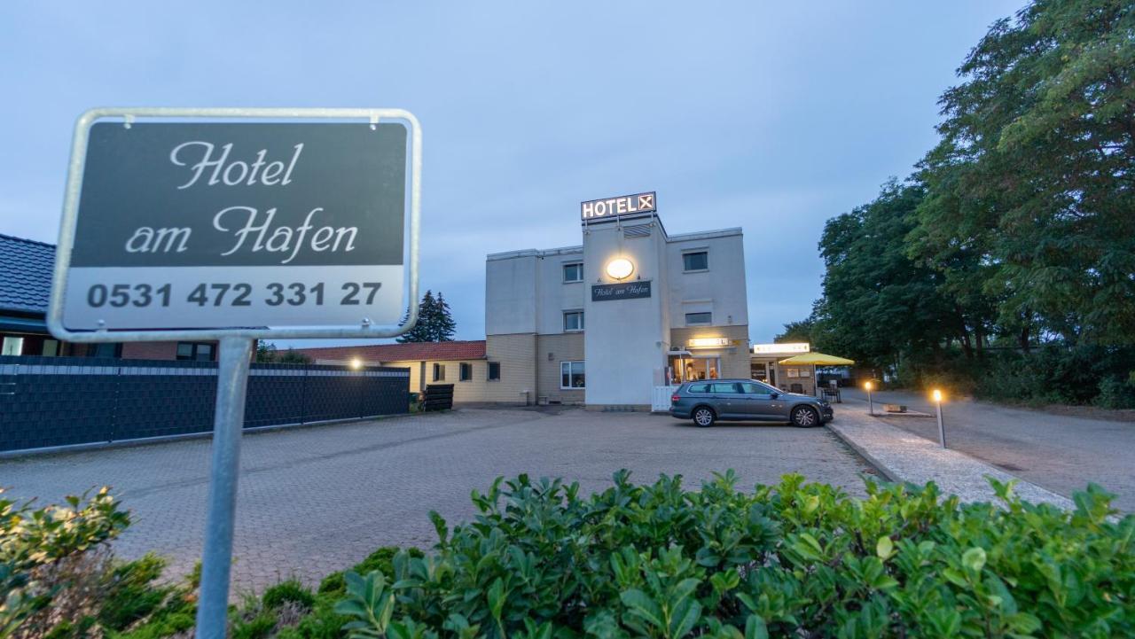 Hotel Am Hafen บราวน์ชไวก์ ภายนอก รูปภาพ